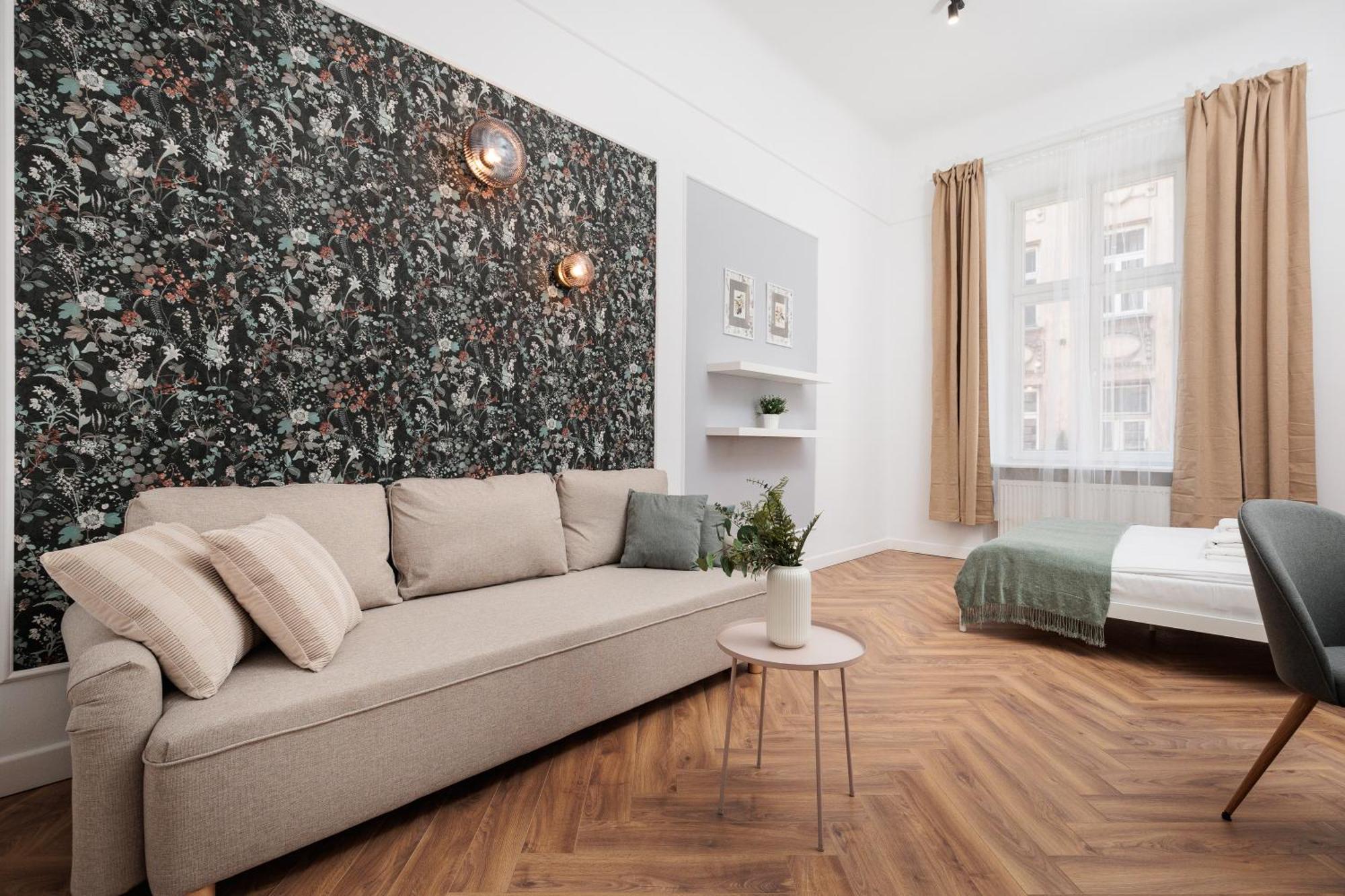 Spacious & Modern 6 Bedroom - Around The Main Market Square - By Upstairs * Cracovia