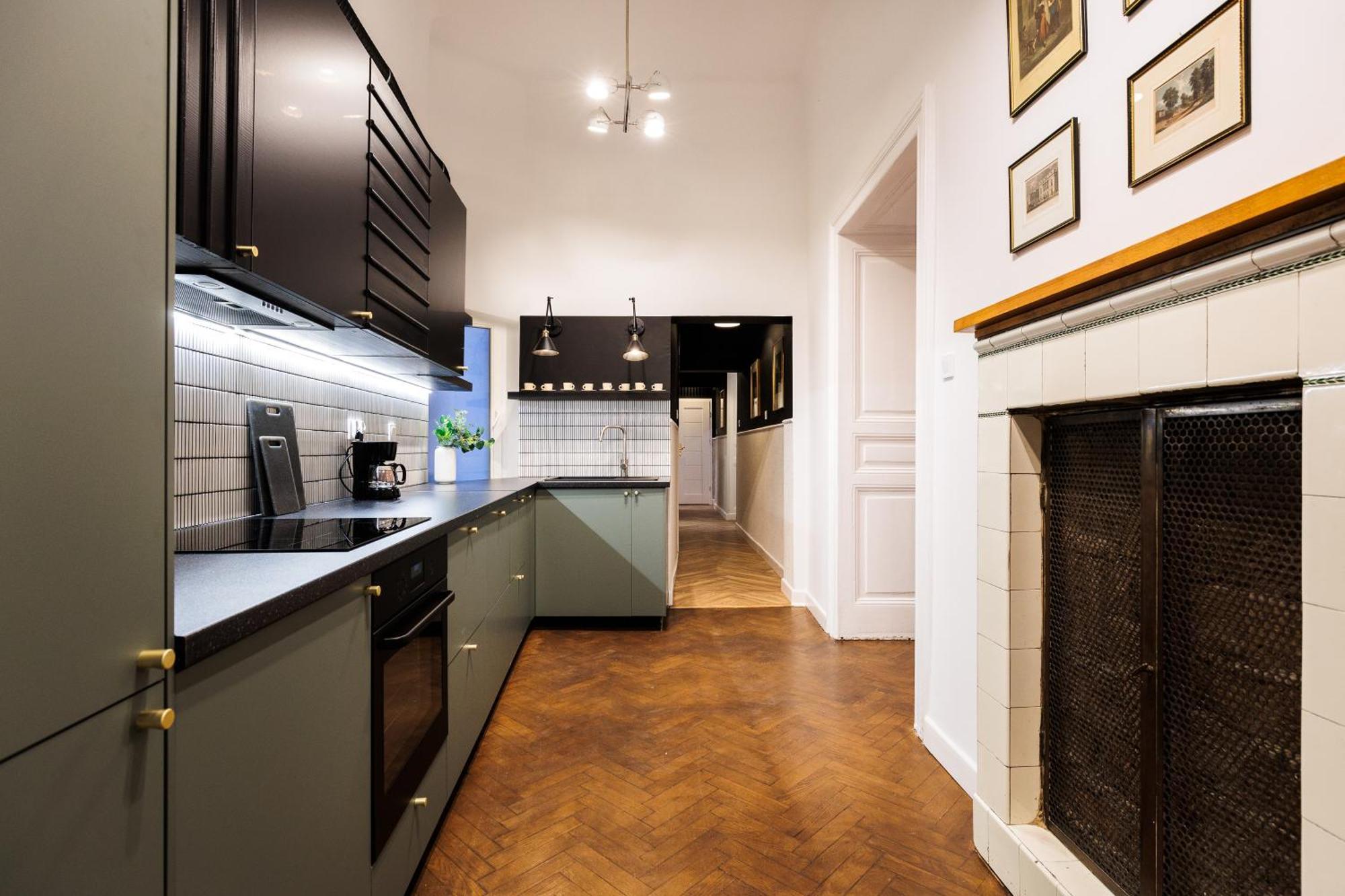 Spacious & Modern 6 Bedroom - Around The Main Market Square - By Upstairs Cracovia